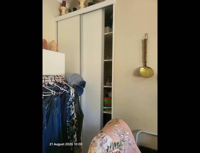 1 BEDROOM FLAT FOR SALE IN SELECTION PARK